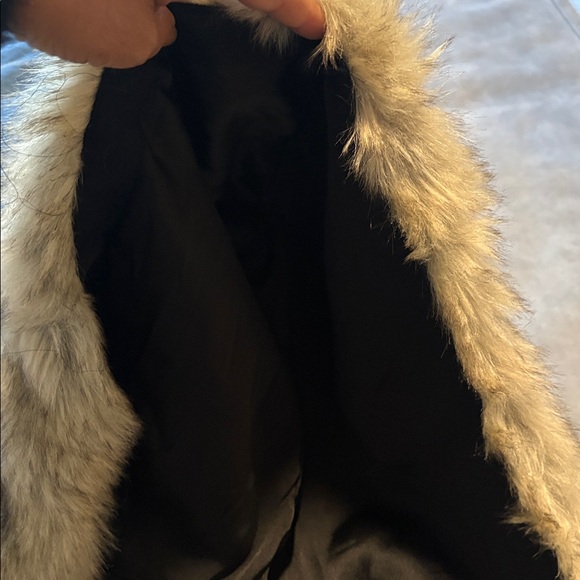 Zara Faux Fur Hooded Jacket Women’s XS Gray Taupe Plush Winter Coat - Picture 8 of 8